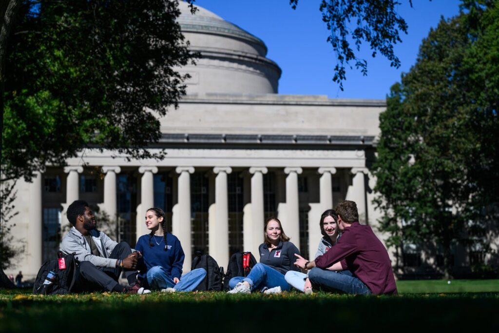 q&a:-expanding-mit’s-global-reach-through-universal-learning