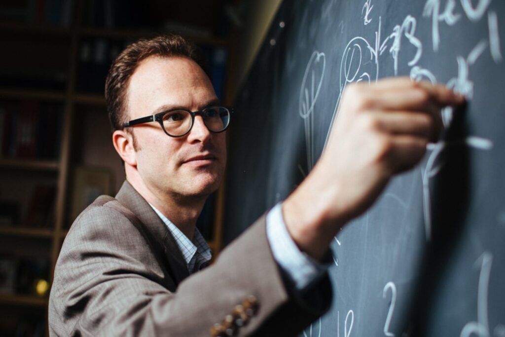 jesse-thaler-named-director-of-the-laboratory-for-nuclear-science