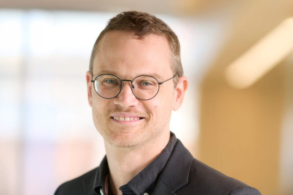 q&a:-how-ai-came-to-model-the-“messy”-human-mind